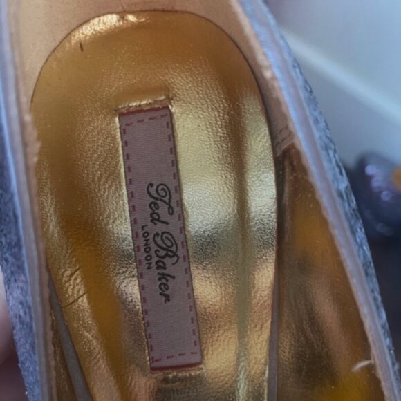 Ted Baker Oaker Silver Glitter Pumps - Picture 7 of 8